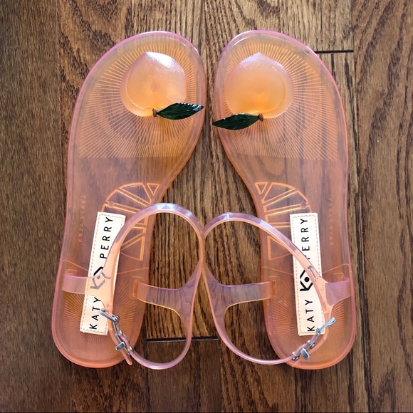 Katy Perry Collections Shoes - NWOT🍑Katy Perry Peach Jelly Sandals